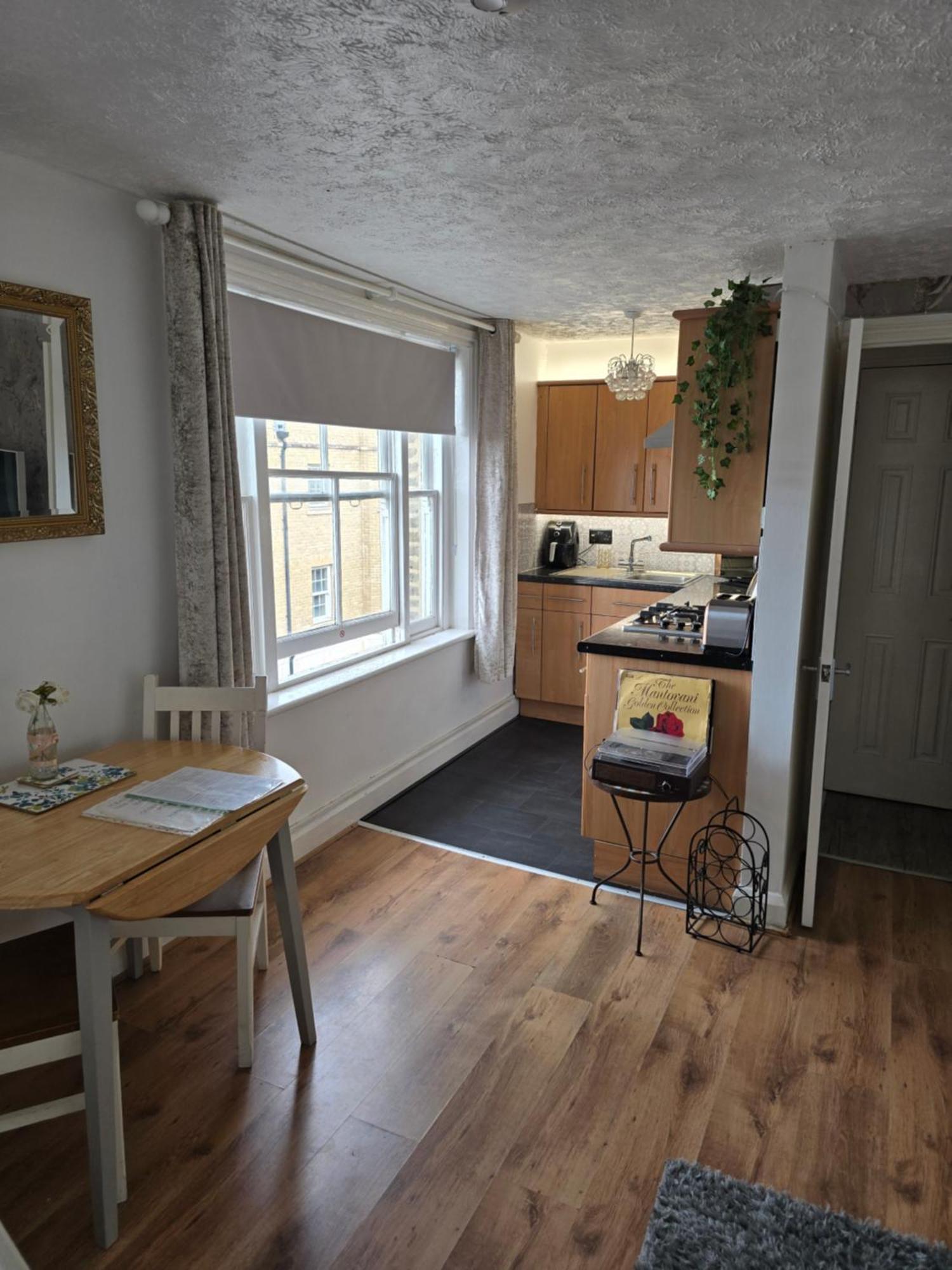 Havisham Studio Flat Rochester Me1 1Xz Strood Eksteriør billede